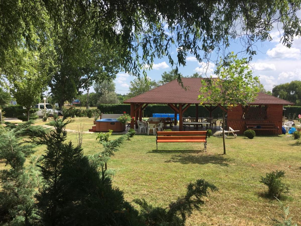 Termal Apartman Nyírbátor Exterior foto